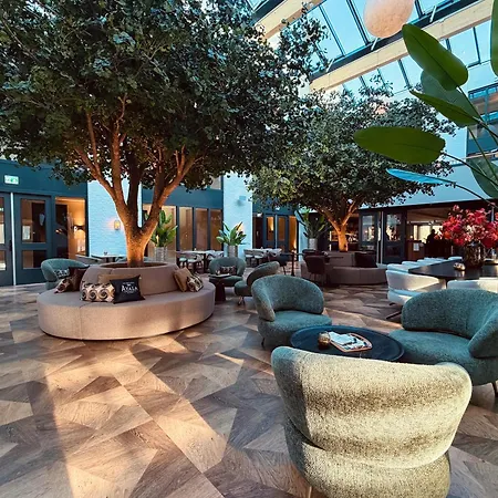 Отель Eilandhotel Texel 4*