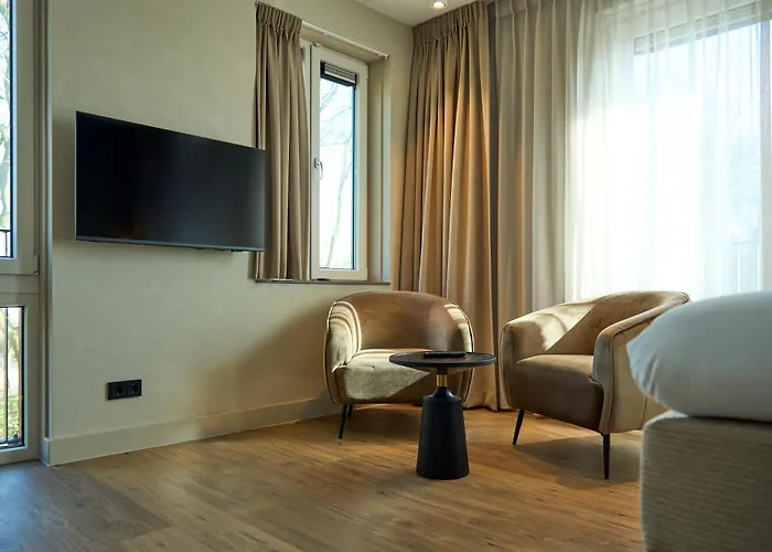 Eilandhotel Texel 호텔 4*